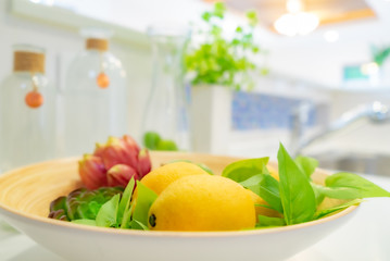 キッチン周りのフルーツと野菜
