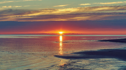 Naklejka premium Sunset White Sea, vicinity Nyonoksa