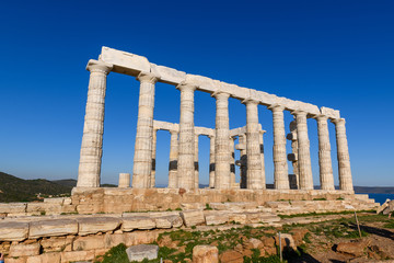 Obraz premium Ruins of ancient Temple of Poseidon at Cape Sounion in Attica, Greece