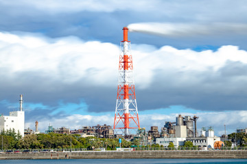 四日市コンビナート　四日市ドーム前から望む工場風景