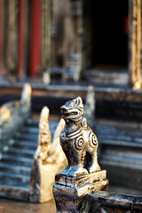 Travelling Laos, temple building decoration 