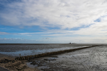Blick auf die K&uuml;ste der Insel Pellworm/Deutschland bei Ebbe