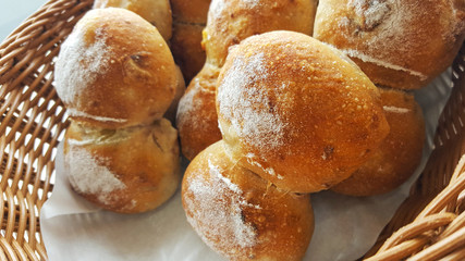 丸いパン リュスティック