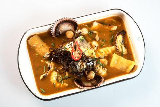 Peruvian food: Seafood soup, called Parihuela Especial 