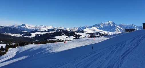 Les Saisies en hiver