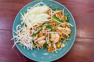 Fried noodle Thai style with prawns 
