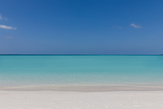 Seascape View Blue Tropical Ocean Under Sunny Blue Sky