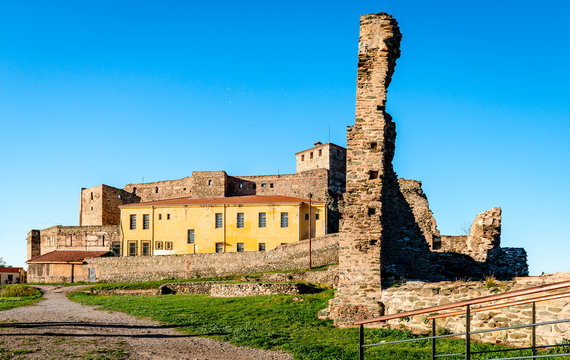 The Heptapyrgion (aka Yedi Kule, an Ottoman-era fortress) and part of the medieval city walls in Thessaloniki, Grrece.