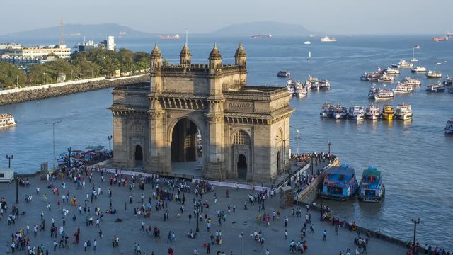 India, Mumbai, Maharashtra, The Gateway of India, monument commemorating the landing of King George V and Queen Mary in 1911 - time lapse