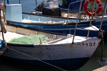 Fototapeta na wymiar old fishing boats in Acre harbor