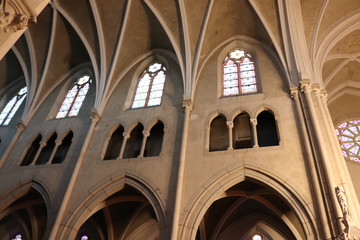 Eglise Saint Jean Baptiste dans la commune de Bourgoin Jallieu - Département de l'Isère - Région...
