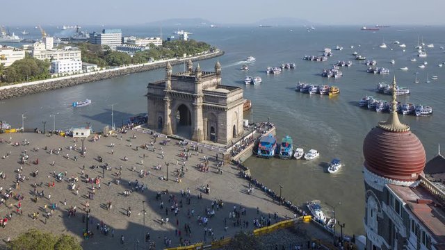 India, Mumbai, Maharashtra, The Gateway of India, monument commemorating the landing of King George V and Queen Mary in 1911 - time lapse