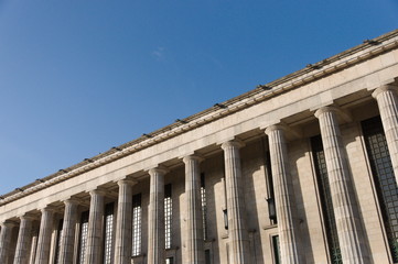 Naklejka premium University building with columns