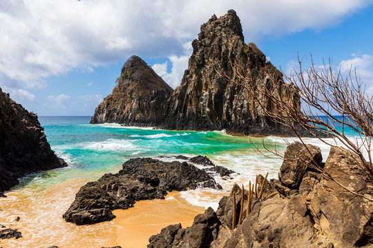Stunning view of the Morro dos Dois Irm&atilde;os in Fernando de Noronha, a paradisiac tropical island off the coast of Brazil