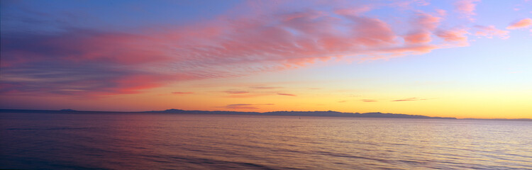 Channel Islands and Pacific at sunset, Ventura, California