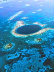 great blue hole belize © Paul
