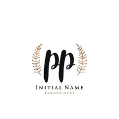 Obraz premium PP Initial handwriting logo vector