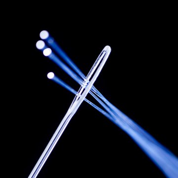Fibre optics and needle