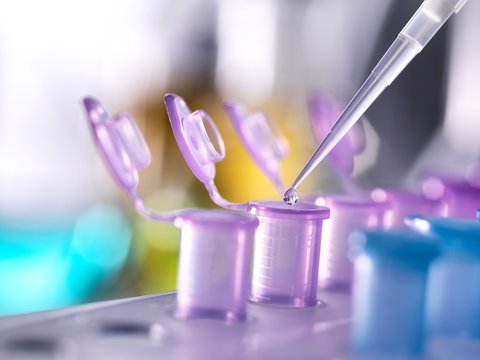 Pipetting samples
