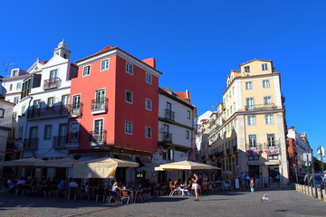 Fototapeta na wymiar street in lisbon