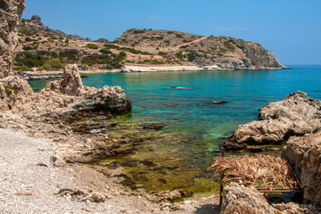 Fototapeta na wymiar cliff in the crystal clear mediterranean sea