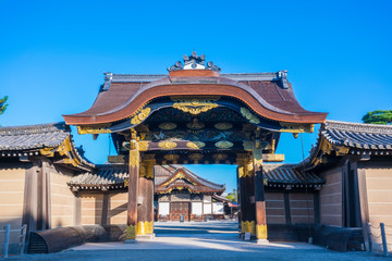 Naklejka premium 京都 二条城の唐門