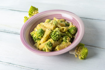 Piatto di pasta con crema di broccolo romanesco, Cucina Italiana