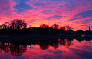 Naklejka premium Beautiful sunset over Wroclaw in December, Poland