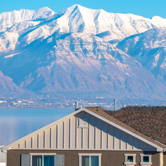 Obraz premium Square Picturesque view of a town in Utah valley