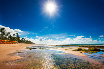 Praia em Lauro de Freitas na Bahia, nordeste do Brasil.