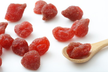  << dried fruit >> image of dried strawberry