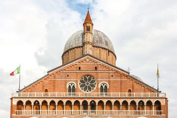 Obraz premium Padova, Italy. Beautiful architecture of catholic church (Basilica di Sant'Antonio di Padova).