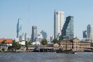 Obraz premium THAILAND BANGKOK CHAO PHRAYA RIVER SKYLINE