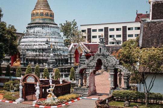 Templo budista tailand&eacute;s