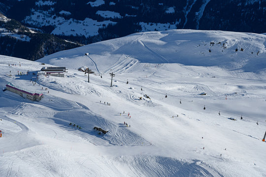  Skisport auf der Bettmeralp, Goms, Wallis, Schweiz