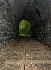Fototapeta na wymiar Túnel antiguo 