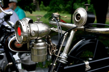 Fototapeta na wymiar Historische Technik, Petroliumlampe, Fahrrad, Bike
