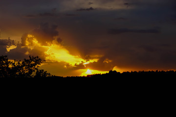  Sunset sun, sky in the clouds