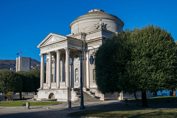 Obraz premium Tempio Voltiano Neoclassical temple dedicated to Alessandro Volta. 