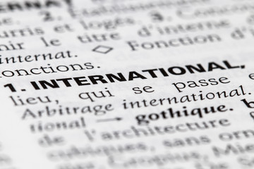 International - D&eacute;finition du mot dans le dictionnaire fran&ccedil;ais