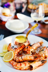 Grilled king prawns