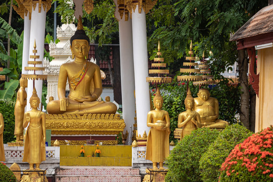 Wat Sisaket Temple in Vientiane city Old architecture and buddha statues (Vientiane, Laos)