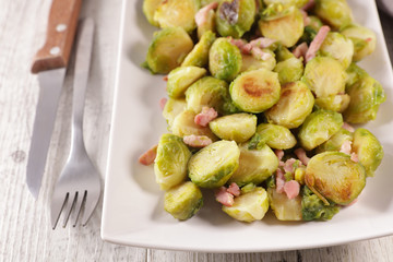 roasted brussels sprouts with bacon