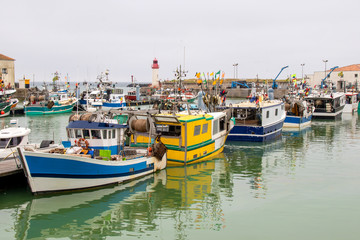 Ile d'Ol&eacute;ron. La Cotini&egrave;re. Chalutiers &agrave; quai.  Charente-Maritime. Nouvelle-Aquitaine