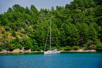 Segelyacht in der türkischen Ägais