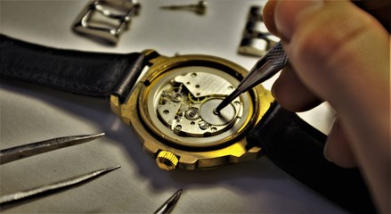 mechanical watch repair, watch repairing