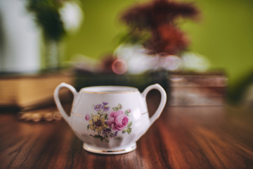 Fototapeta premium cup of tea on a elegant wooden table