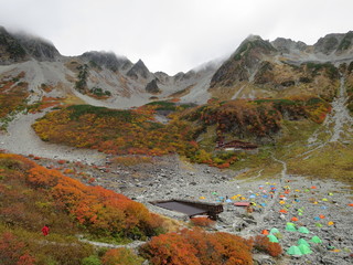 北アルプス　涸沢　紅葉　秋　風景　カール