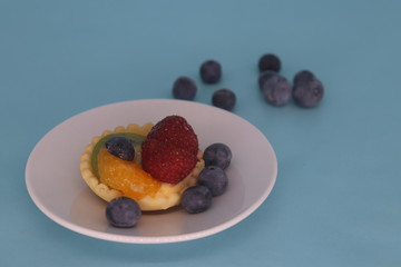 fruit tart in a plate