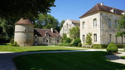 Fototapeta na wymiar abbaye de Fontenay, France